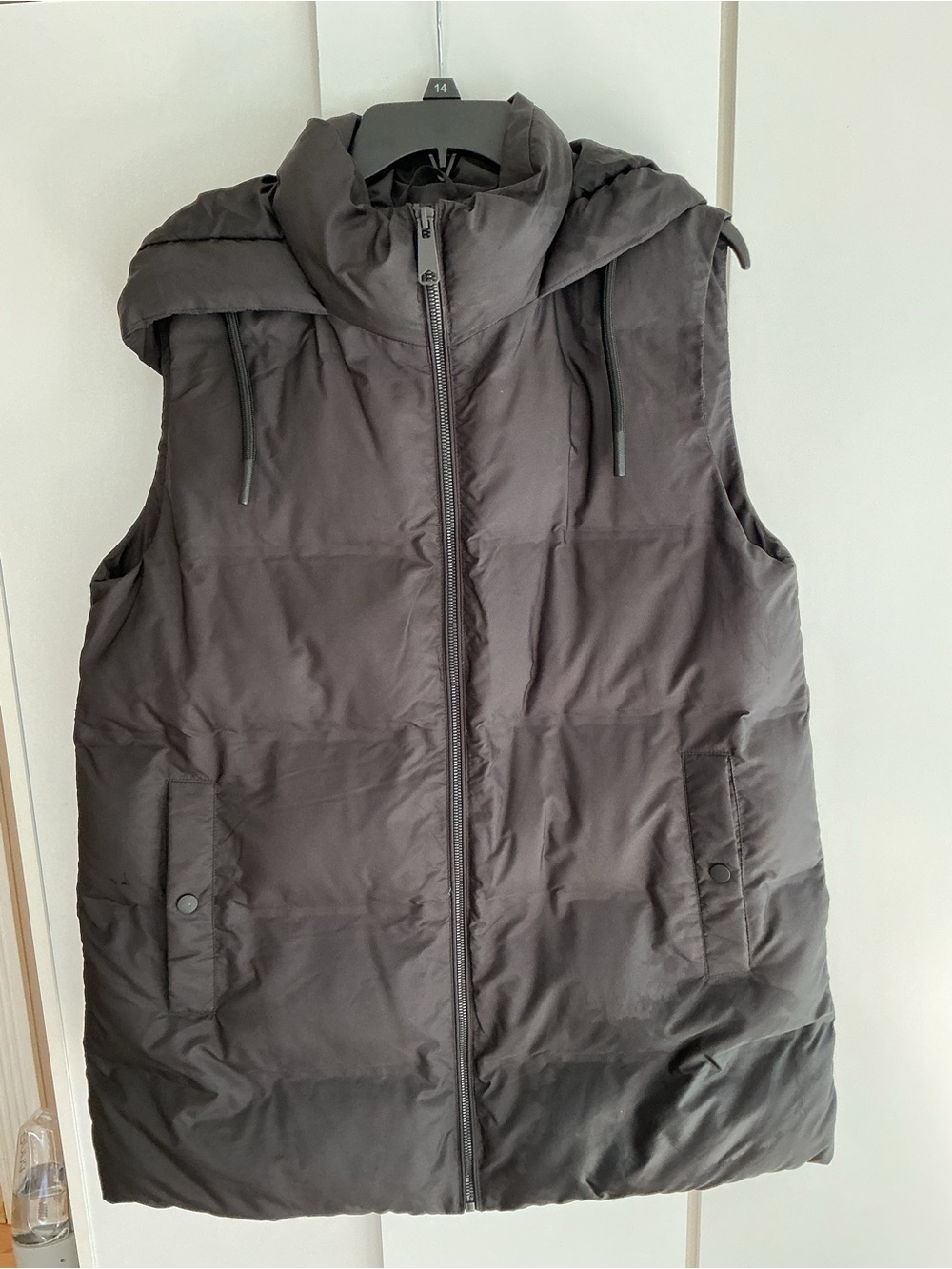 Primark Women’s Black Quilted Hooded Puffer Vest